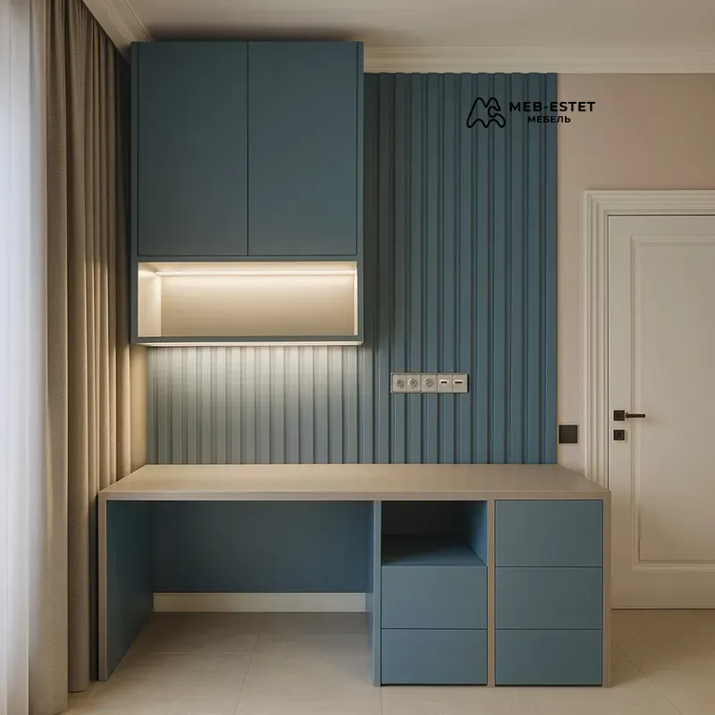 Стол офисный с навесным шкафом