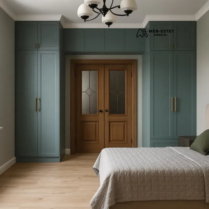 Шкаф вокруг двери в спальню Шкаф вокруг двери в спальню
