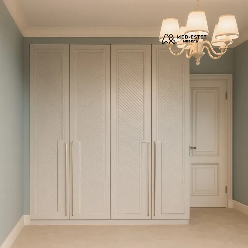 Встроенный платяной шкаф кремовый