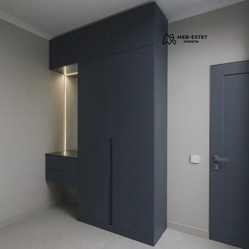Шкаф в прихожую с нишей