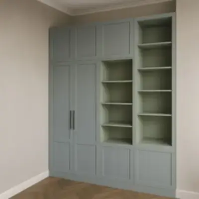 Встроенный шкаф с полками