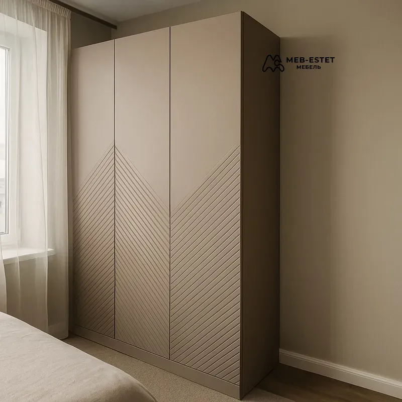 Распашной шкаф с фрезеровкой