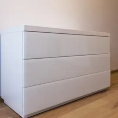 Глянцевый комод