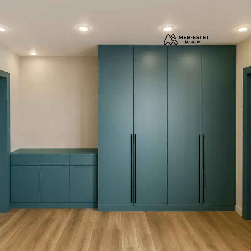 Встроенный шкаф с тумбой