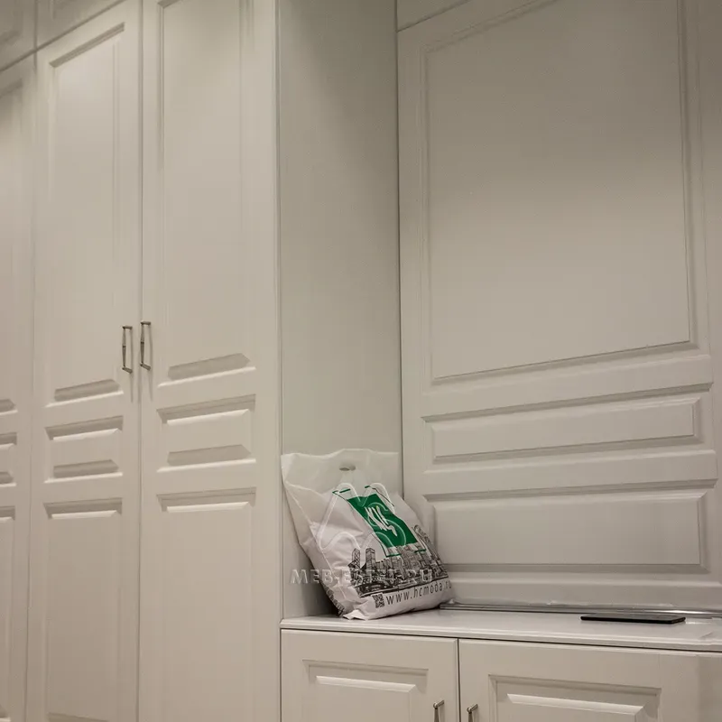 Белая прихожая