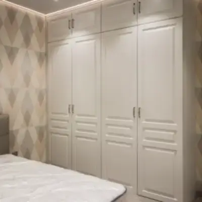 Корпусный шкаф в спальню классика