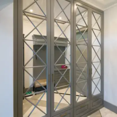 Распашной шкаф