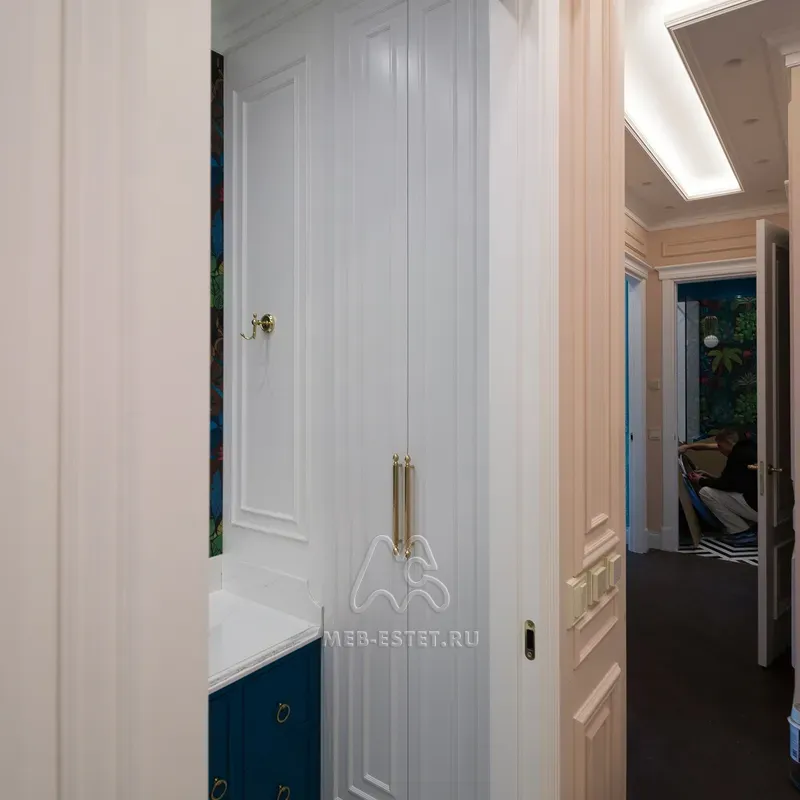 Шкаф в нишу в ванной Шкаф в нишу в ванной