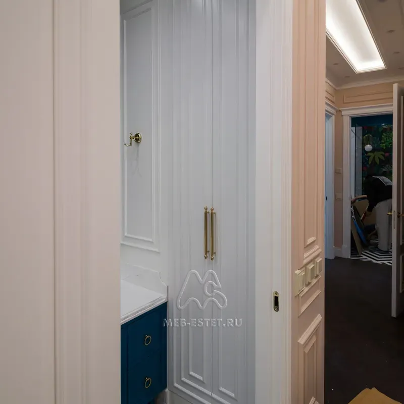 Встроенный шкаф в санузел Встроенный шкаф в санузел