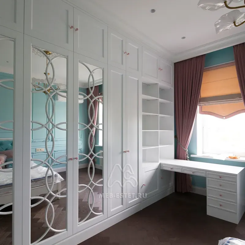 Шкаф и рабочее место в спальню Шкаф и рабочее место в спальню