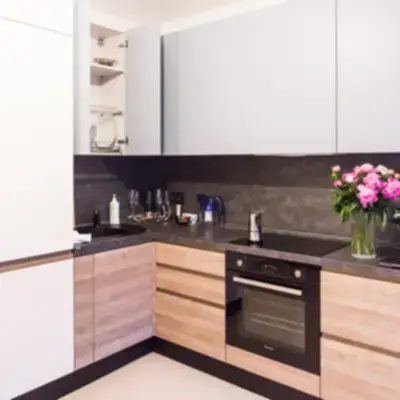 Угловая современная кухня