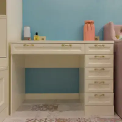 Туалетный столик в детскую