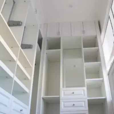 Большая угловая гардеробная