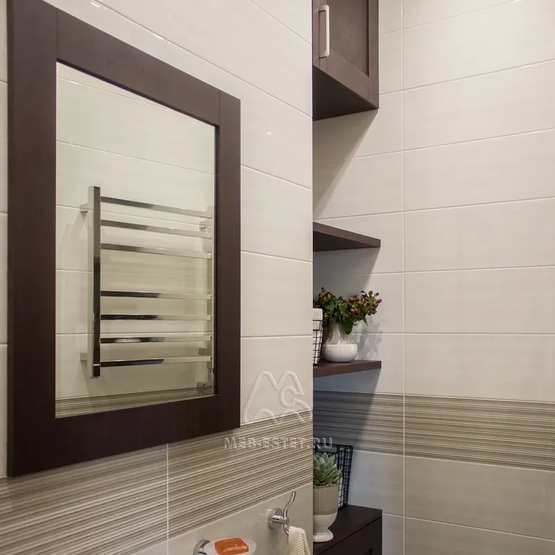 Зеркаль в шпонированной раме Зеркаль в шпонированной раме