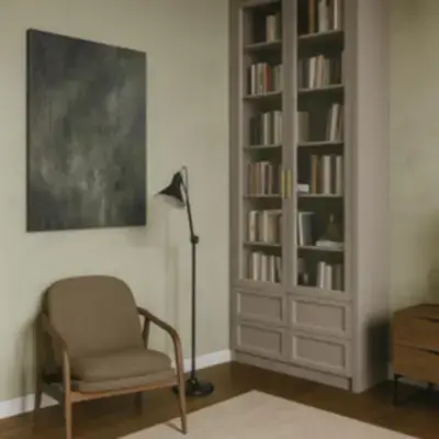 Высокий шкаф-витрина для книг