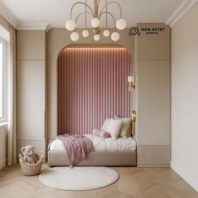 Встроенный шкаф возле кровати