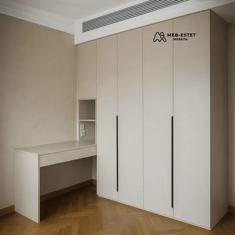 Встроенный шкаф рабочая зона