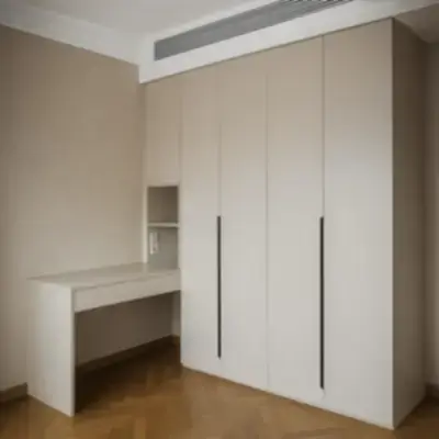 Встроенный шкаф с рабочей зоной