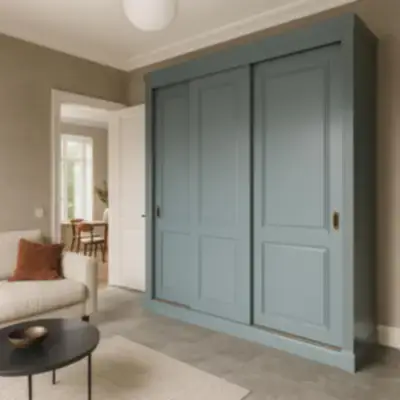 Шкаф-купе в неоклассическом стиле