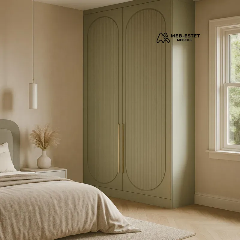 Шкаф распашной оливковый в спальню