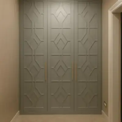 Встроенный распашной шкаф в прихожую