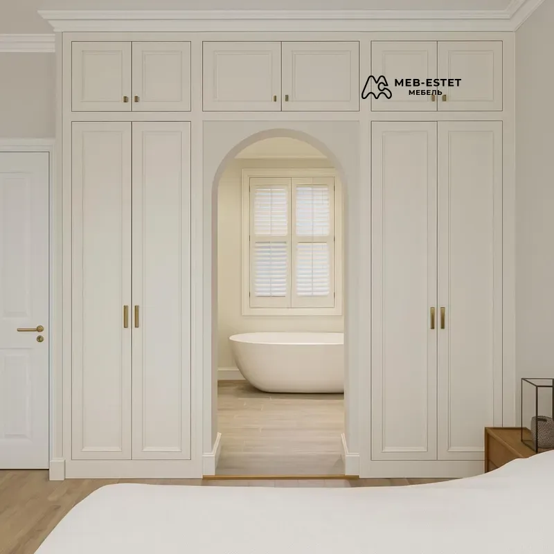 Встроенный шкаф с аркой