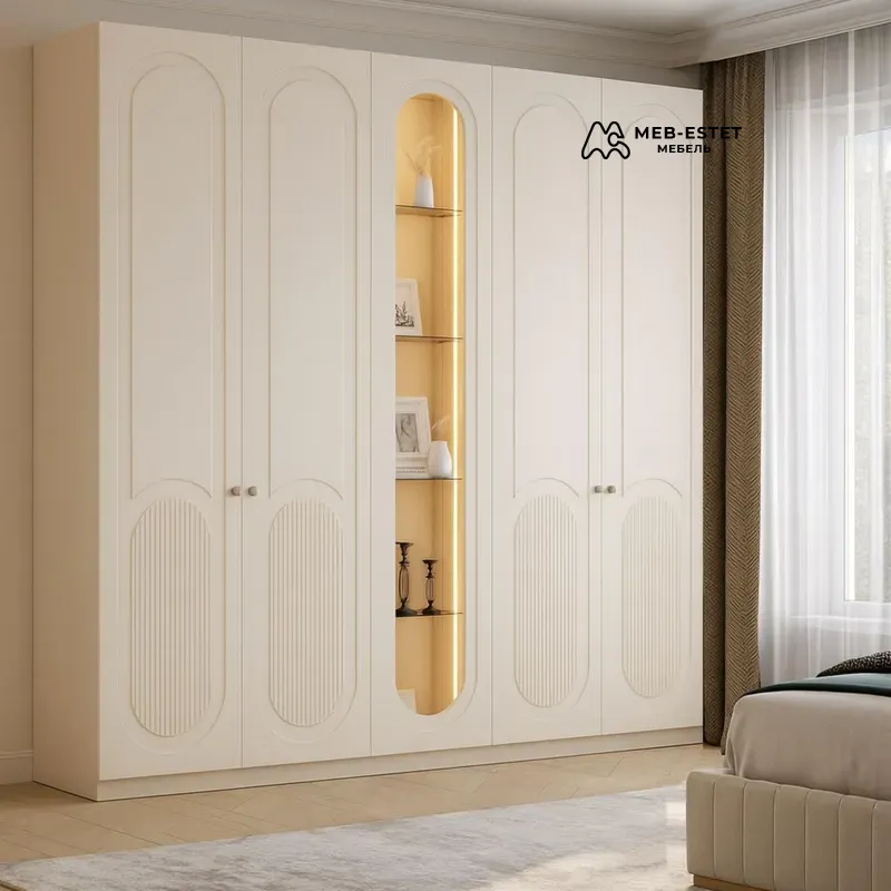 Шкаф с витриной кремовый