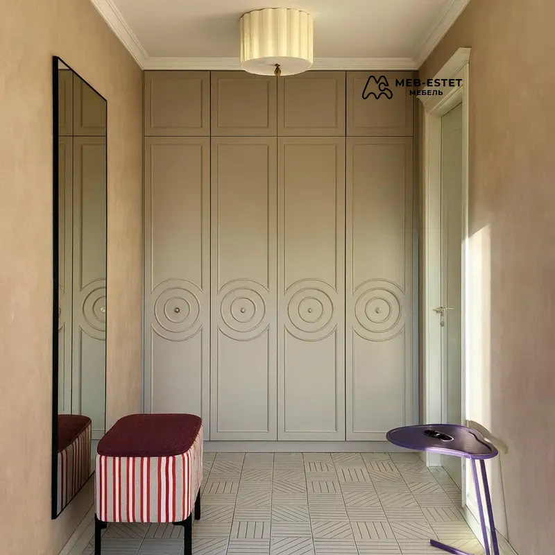 Встроенный шкаф в прихожую