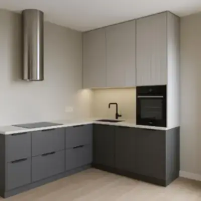 Угловая кухня с реечным фасадом