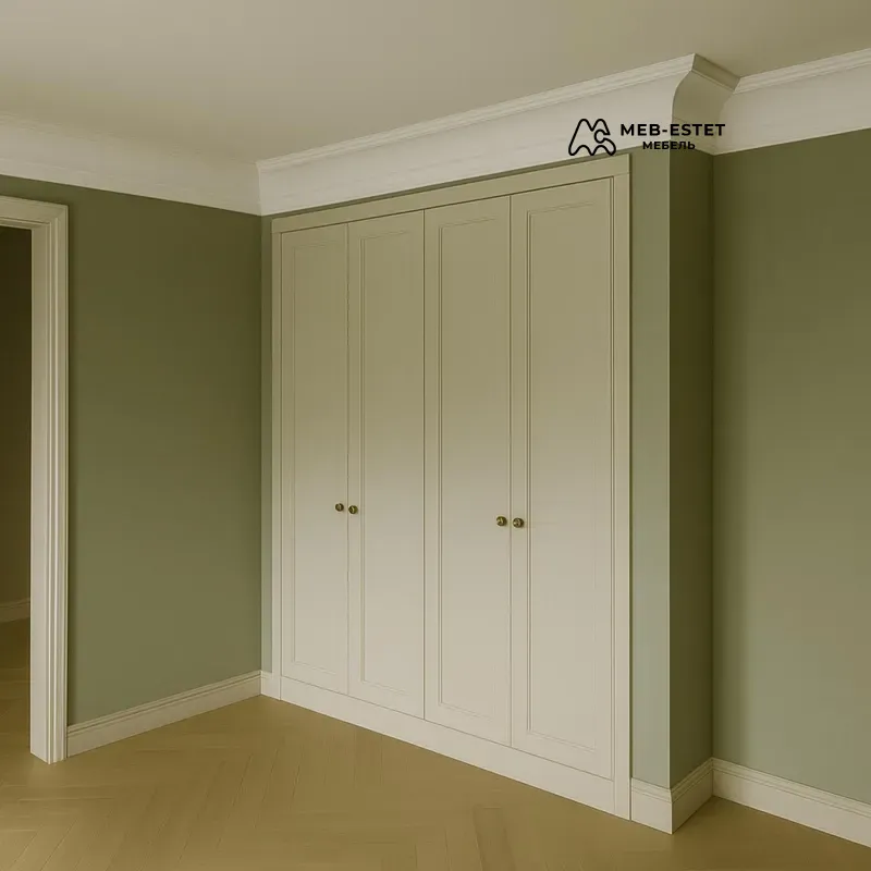 Встроенный шкаф в классическом стиле