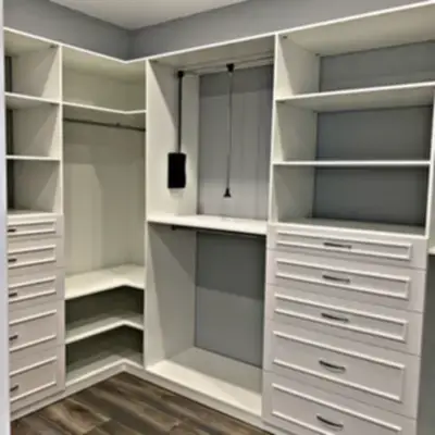 Большая П-образная гардеробная