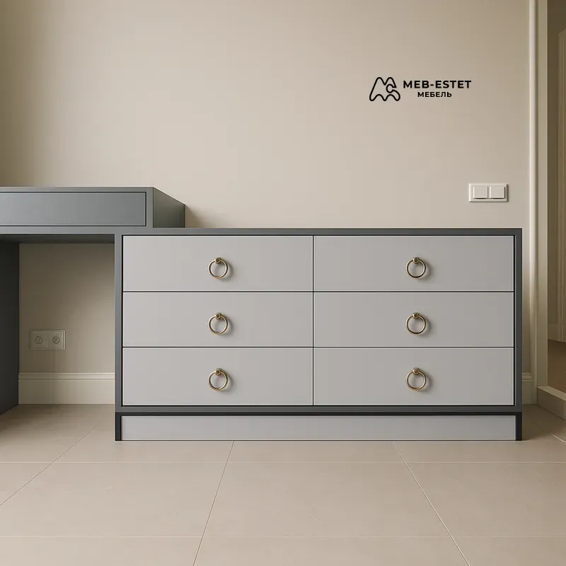 Комод с кольцевыми ручками