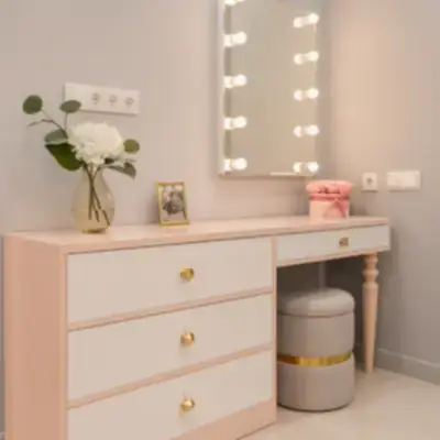 Туалетный столик с комодом