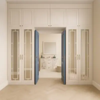 Встроенный шкаф вокруг двери