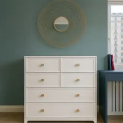 Комод в неоклассическом стиле