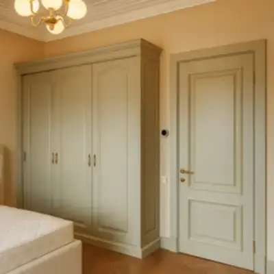 Классический шкаф в спальню