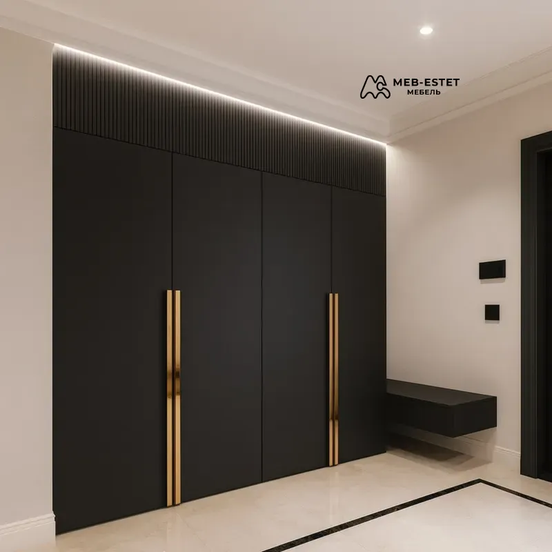 Встроенный шкаф чёрный с ручками