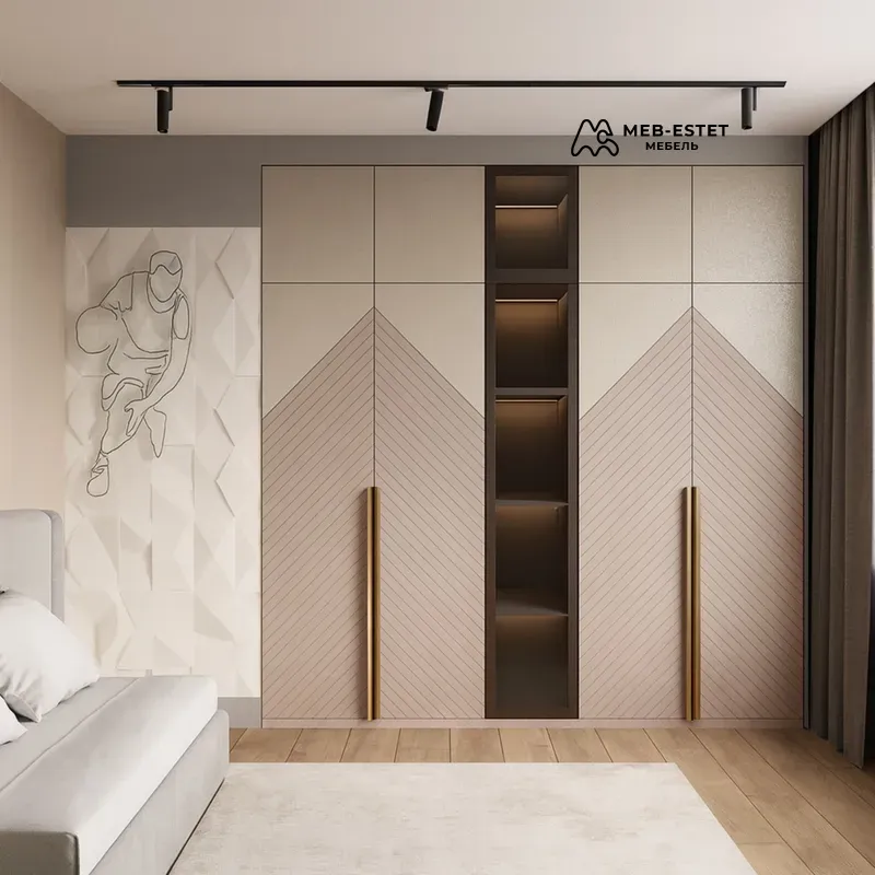 Встроенный шкаф с нишами