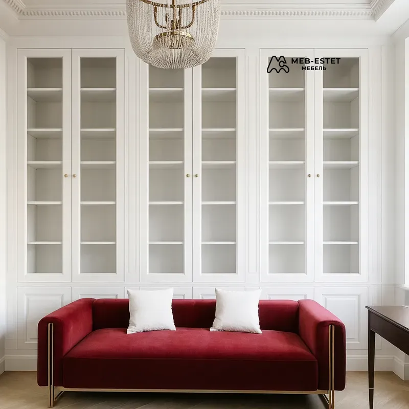 Встроенная белая витрина под книги