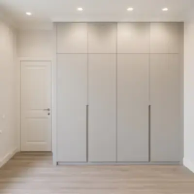 Встроенный шкаф до потолка