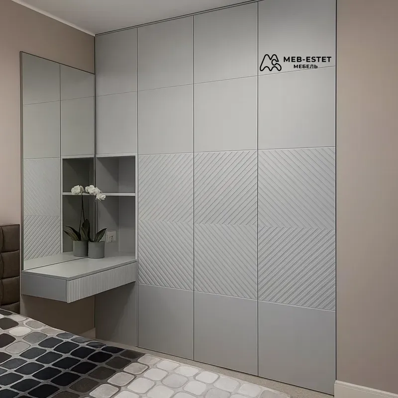 Встроенный шкаф с туалетным столом Встроенный шкаф с туалетным столом