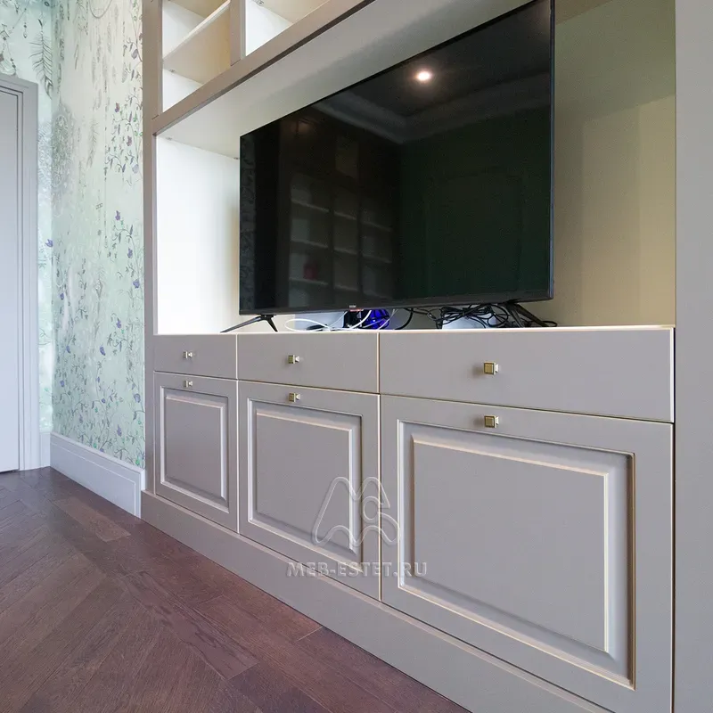 Ниша в шкафу под ТВ Ниша в шкафу под ТВ