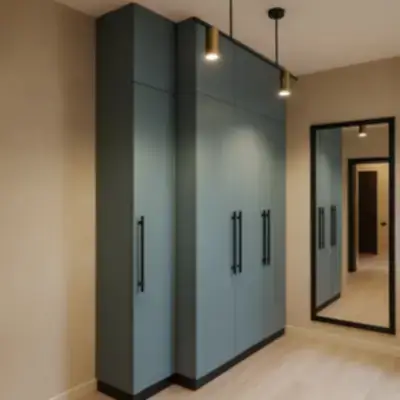 Корпусный шкаф в прихожую