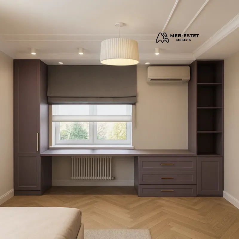 Встроенная рабочая зона под окном