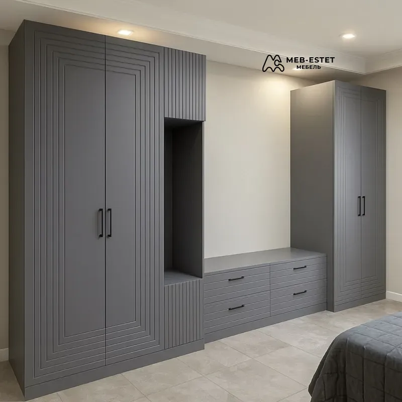 Серая шкафная стенка с нишей